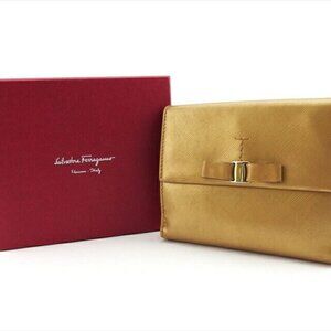 Salvatore Ferragamo Bi -fold wallet w Hook USED